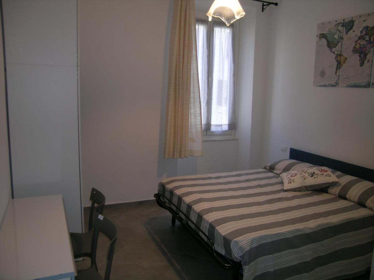 Camera Con Bagno Privato Candida ลาสเปเซีย ภายนอก รูปภาพ